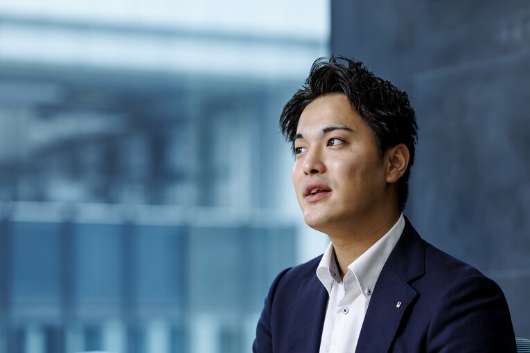 現在はオープンハウスグループ営業職の柴田貴広さん　©Kiichi Matsumoto