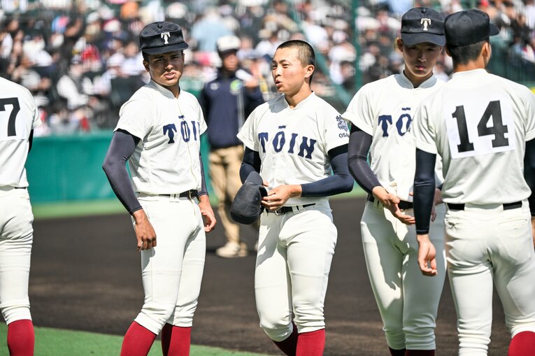 ベンチでもチームの雰囲気作りに一役買っているラマル ©Nanae Suzuki