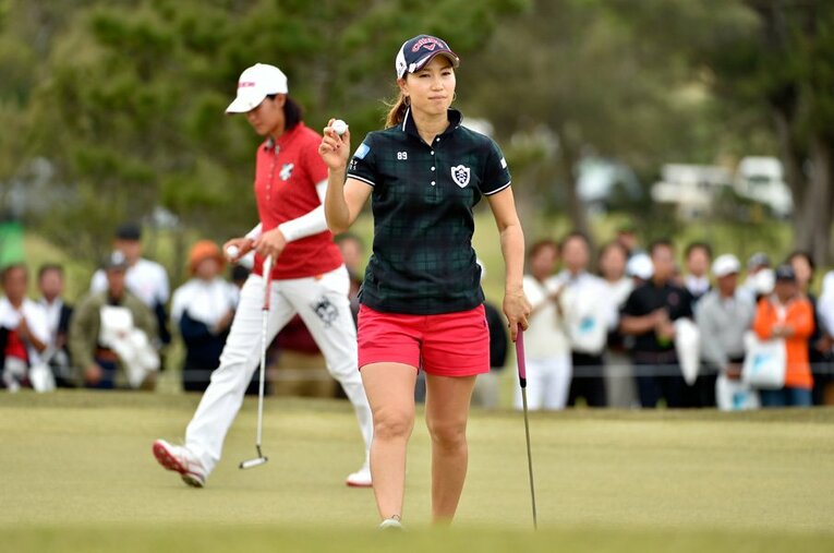 上田桃子 ／ photograph by Takuya Sugiyama