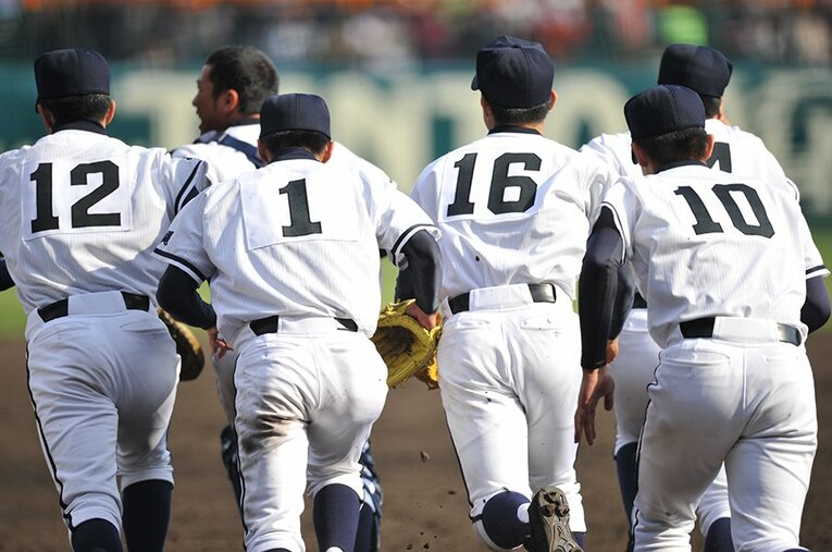 センバツ甲子園に高校球児たちの声と球音が戻ってくる ／ photograph by Hideki Sugiyama