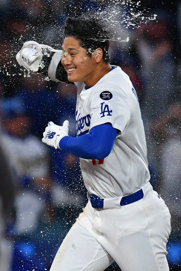 水も滴るデコルテポーズ　©Getty Images