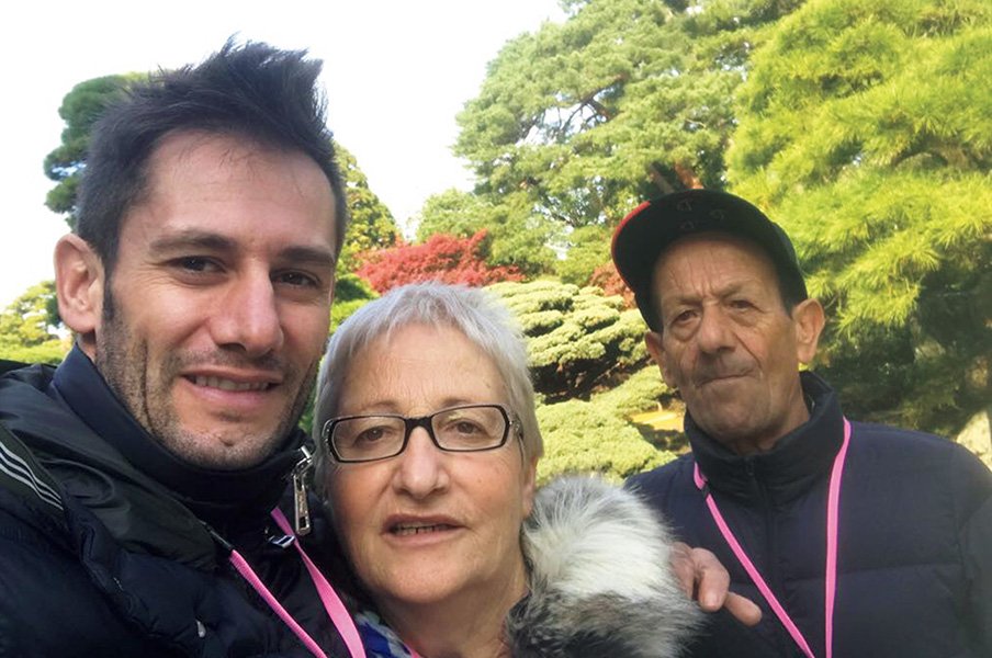 オークスを制したミルコ・デムーロに父が遺した“人生は難しい”の教え 「もっともっと、たくさん話をしたかった」<Number Web> photograph by 本人提供