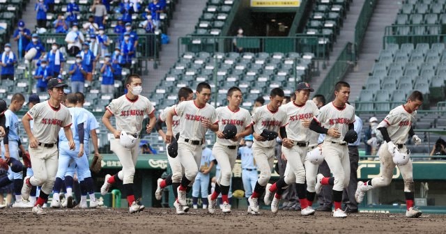 退任する監督へ…〉近江に敗れた日大東北の“4番エース”が、雨天ノー 