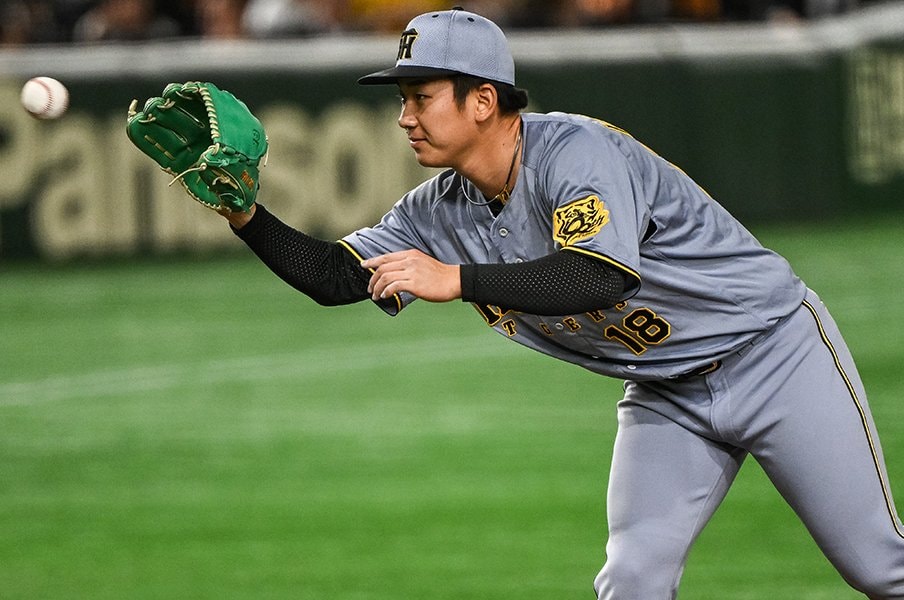 豊作のはずが「異変のプロ野球新人王争い予想」阪神・伊原陵人が有望も“6連敗”、セパ野手ともに物足りなすぎ…注目は日本ハムドラフト同期コンビ＜Number Web＞ photograph by Nanae Suzuki