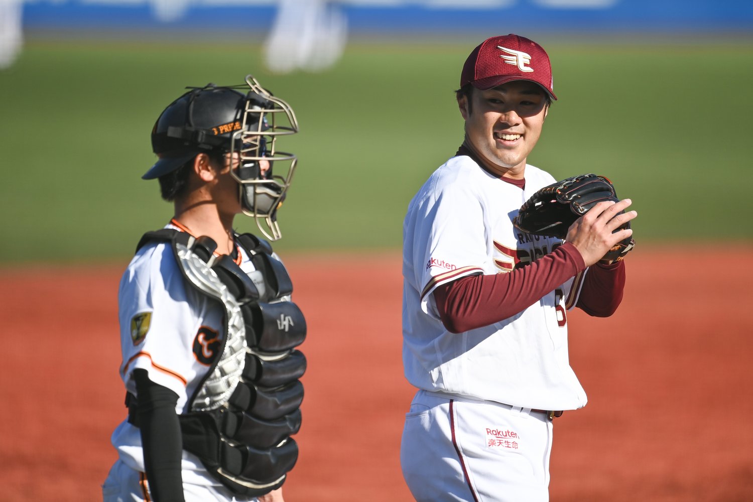 投げる前には笑顔も見せていた由規　(C)Nanae Suzuki