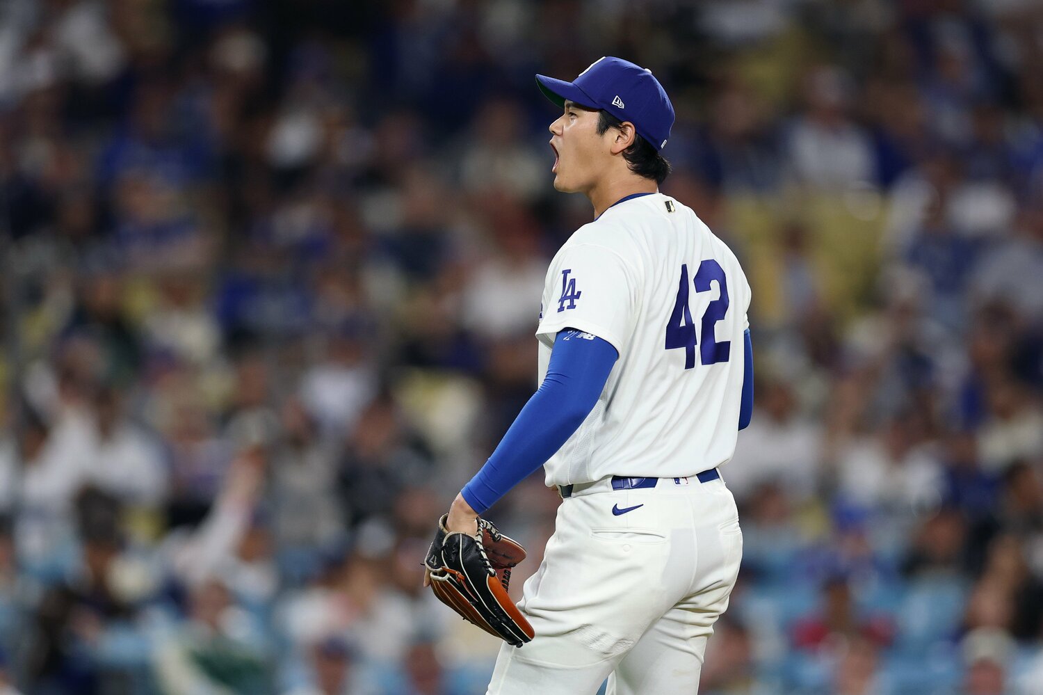 マウンドに立った「背番号42」の大谷　©Getty Images