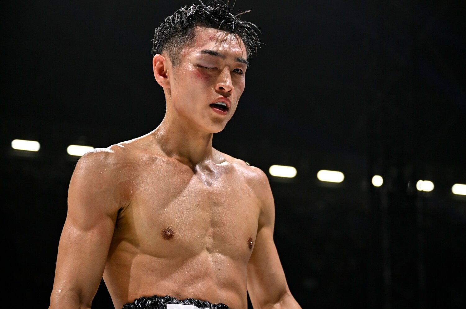 「骨が飛び出てて…」敗者・西田凌佑が明かした“2つの誤算”…「バキッ」「めちゃくちゃ痛かった」中谷潤人のバッティング「右目、8割見えなかった」<Number Web> photograph by Hiroaki Finito Yamaguchi