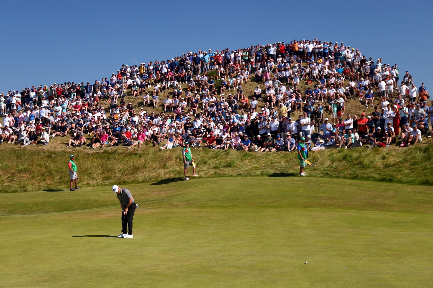 現在はギャラリーの定位置となっている「メイドン」（写真は最終日のウエストヘーゼン）©️Getty Images