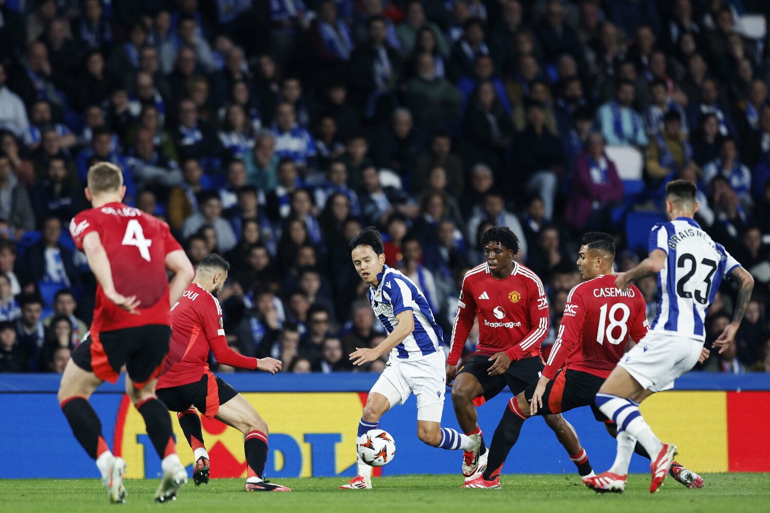 カゼミーロら久保を囲む包囲網