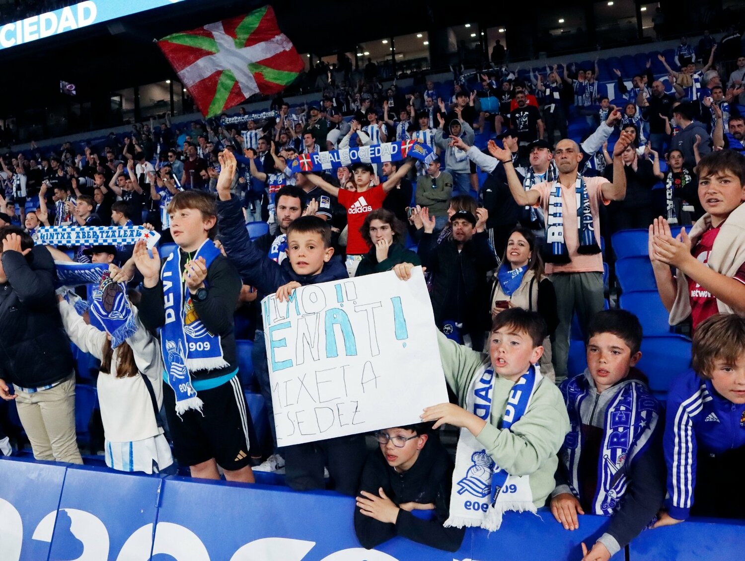 終了間際のドローにも、ゴール裏サポーターからは拍手が送られた