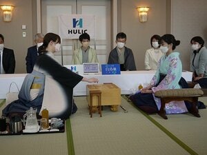 《優勝賞金1500万円の女流タイトル》「初の女性棋士」目前だった西山朋佳と、里見香奈に勝利した渡部愛… 2人が涙した日と「白玲戦」