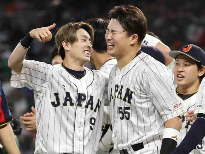 相手セカンドが困惑「えっ、セーフ?」大学生・周東佑京、セカンドゴロが余裕でヒットの“伝説”…WBCで世界が驚いたスピードスターの原点<Number Web> photograph by JIJI PRESS