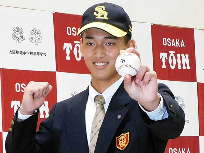 “有言実行ドラ1”も「指名された時は顔に出すなよ」大阪桐蔭・前田悠伍18歳の“映像で伝わらない”表情…背景に西谷監督と兄の助言＜Number Web＞ photograph by Jun Aida