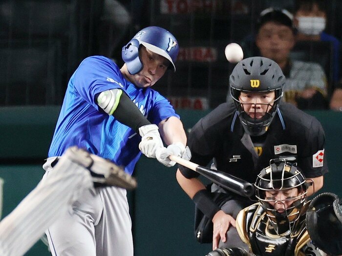 「生き方そのものが下剋上」DeNA佐野恵太をCS勝利の立役者にした“反骨の10年”「何番でも、どこを守っても、試合に出つづけられる選手でいたい」＜Number Web＞ photograph by JIJI PRESS