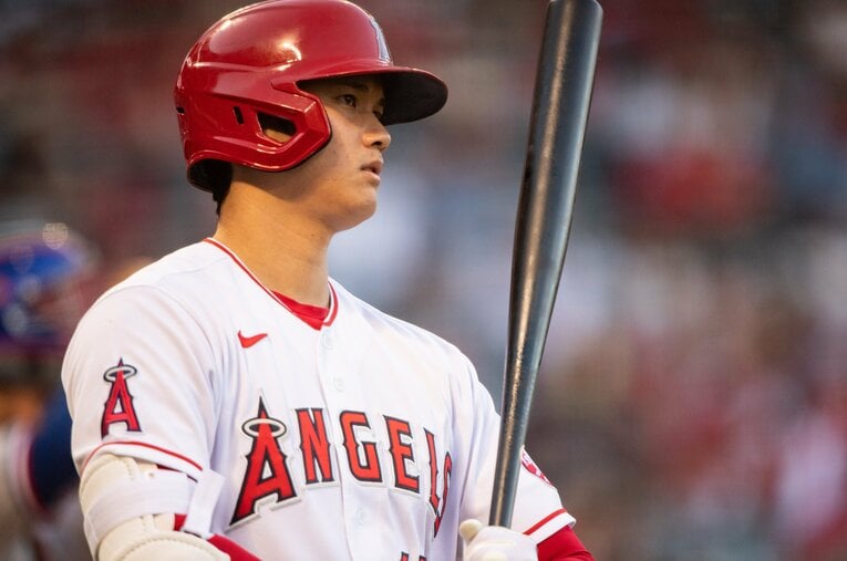 メジャー初のMVPを獲得したエンズルス時代、2021年の大谷翔平。8月を終えて42本塁打&8勝という成績をあげていた中で「二刀流の危機感」について明かしていた ／ photograph by Nanae Suzuki