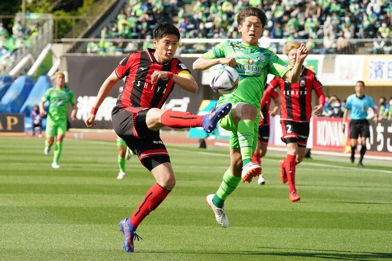 佐藤が驚いたという札幌で主将を務めるMF宮澤の動き　©︎Getty Images