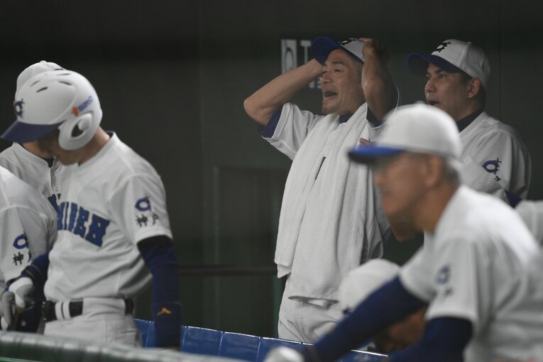イチロー「僕がいなかったらできないから」女子高校選抜戦までの怪我とプレッシャーとの“知られざる戦い”…試合後に輝いた“49歳の笑顔”(45)