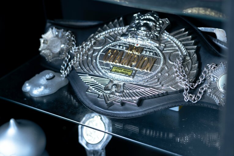 梅津さんが勝ち取った日本王者のベルト　©Takuya Sugiyama