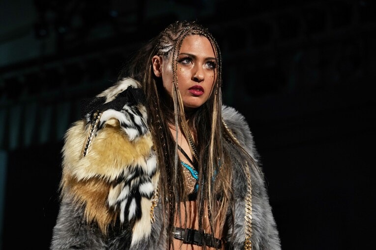 林下詩美と同じくスターダムから移籍したジュリア　©Essei Hara