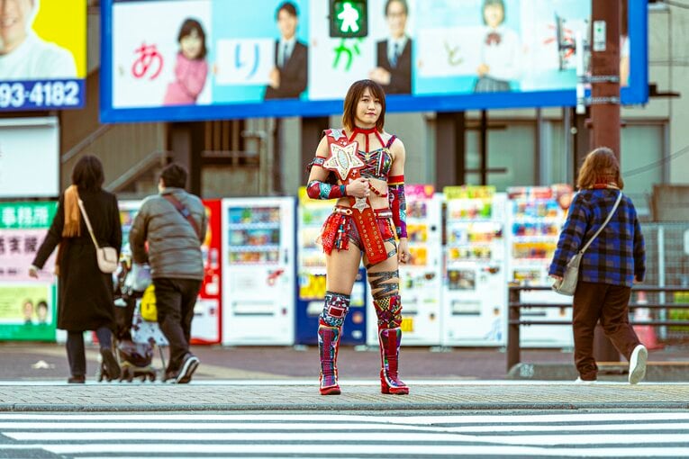 スターダム新王者・朱里が語った“亡き母への感謝”とチャンピオンの覚悟「プロレスも究めたと言っていいのかな」《戴冠記念グラビア》(34)