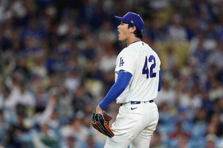 マウンドに立った「背番号42」の大谷　©Getty Images