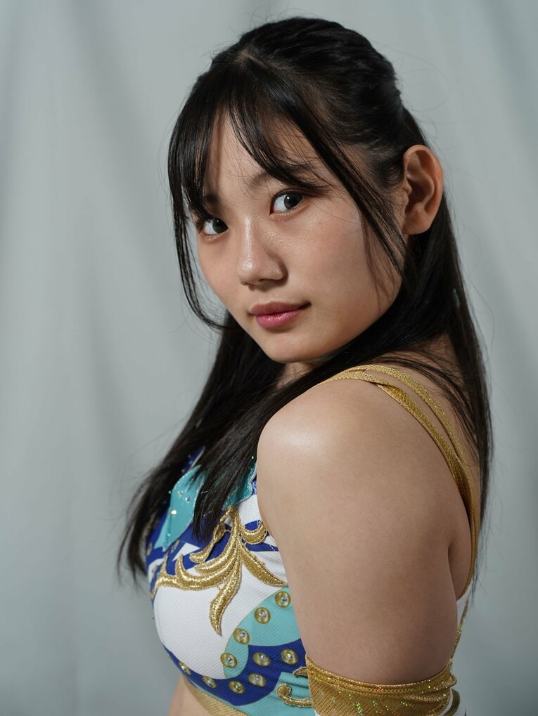 「中学生でドラゲーにハマって…」“スターダムの超新星”天咲光由19歳が明かす「男子をマジ泣きさせた」意外な素顔とは《特別グラビア》(21)