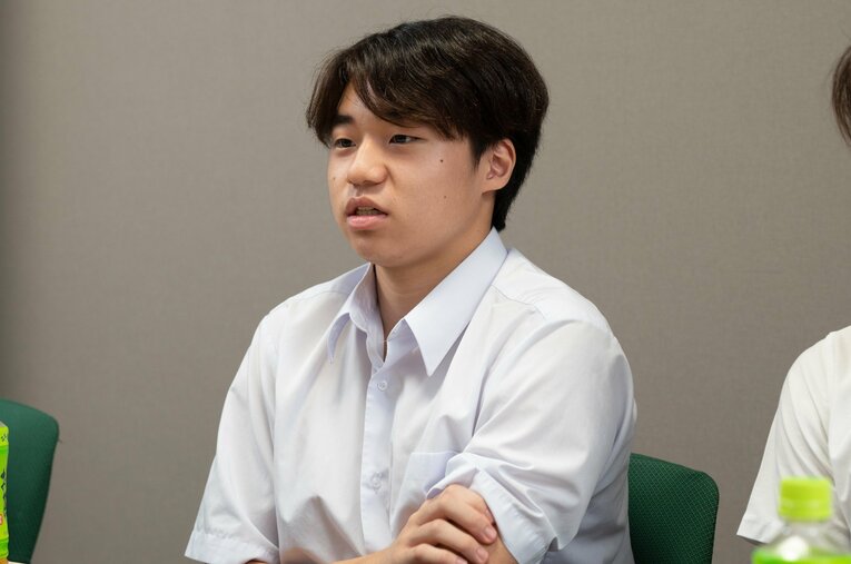 今年の4月に開成高に入学した高本。他の3人の活躍もあり、競泳面も視野に受験を決めたという　©︎Tadashi Hosoda