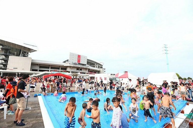 浦和レッズは“硬派”をやめたのか。「観客1万人減」からの新たな挑戦。(3)