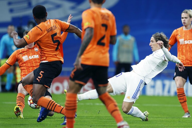 レアルの18歳日本人・中井卓大が「写真撮ってよー！」 無邪気さと表裏一体な《CLを含めた超シビアな競争》の舞台ウラ(24)