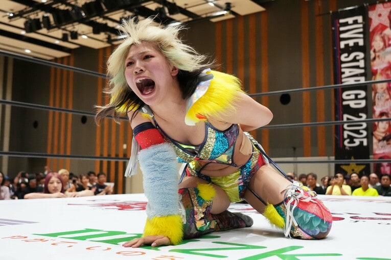 ビー・プレストリーに勝利し絶叫する羽南　©Essei Hara