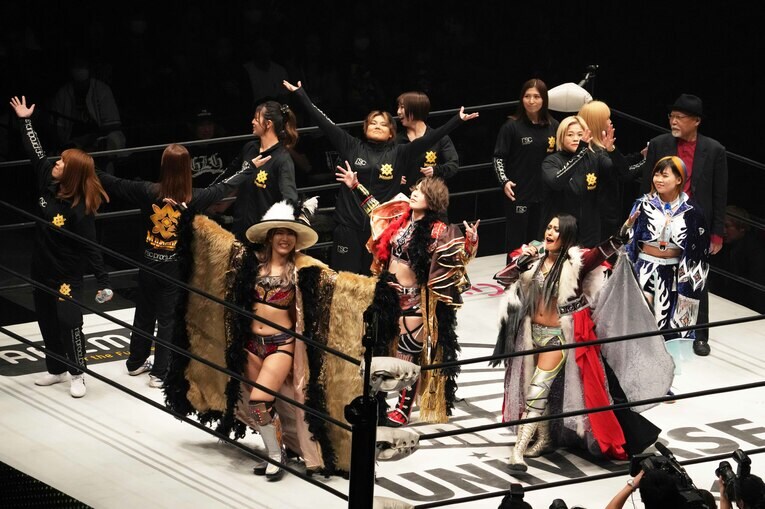 ノアのリングを占拠したジュリア、林下詩美らマリーゴールド勢　©Masashi Hara