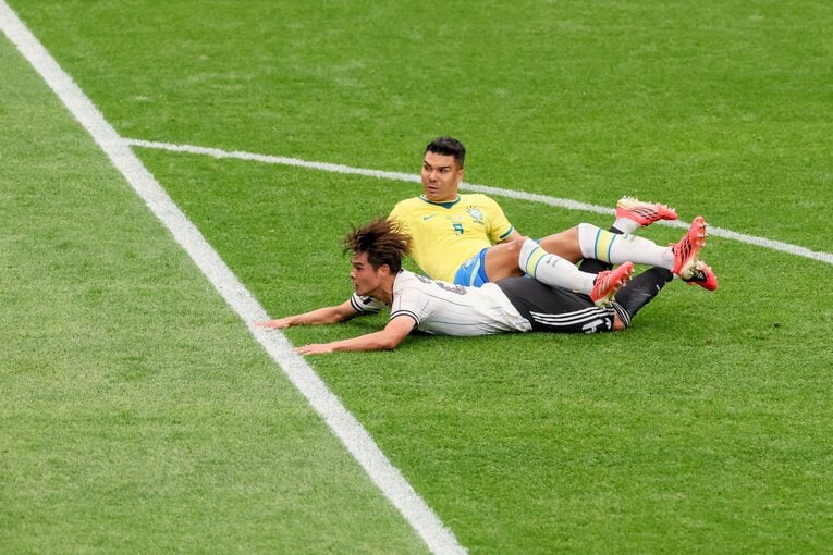 どのアングルから見てもスーパー…佐野海舟のブラジル戦ゴールを写真で振り返る（写真は右に続きます）　©Kaoru Watanabe/JMPA