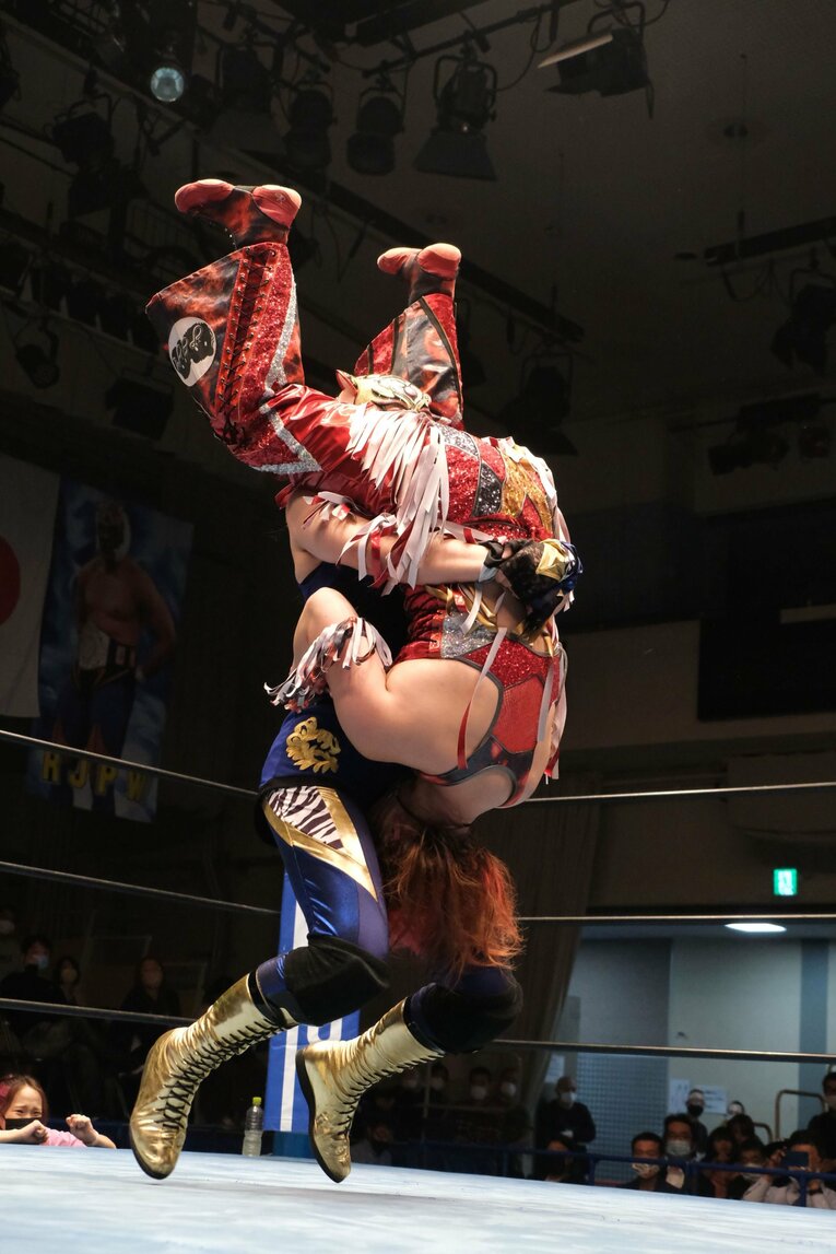 「タイガー・クイーンの涙を見た」佐山聡考案の“新技”で勝利も…彩羽匠戦で崩れかけた女性版タイガーマスクの“謎”(14)