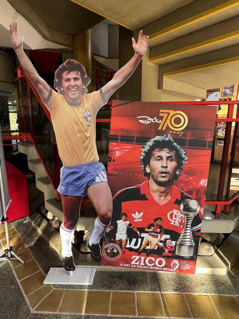 CFZに飾られた、ジーコの輝かしい歴史　©Hayato Fujii