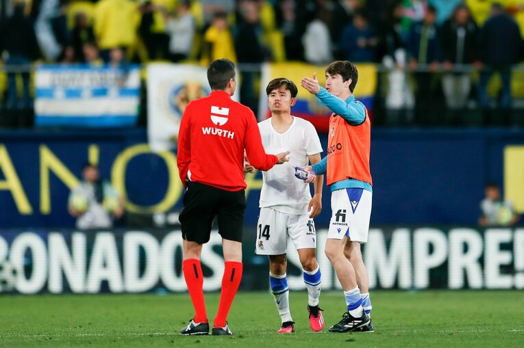 「久保建英とシルバが絡めば何かが起こる」でも2人の代わりは…不調ソシエダで奮闘“タケのクロスバー直撃弾、古巣選手との旧交”を撮った(37)