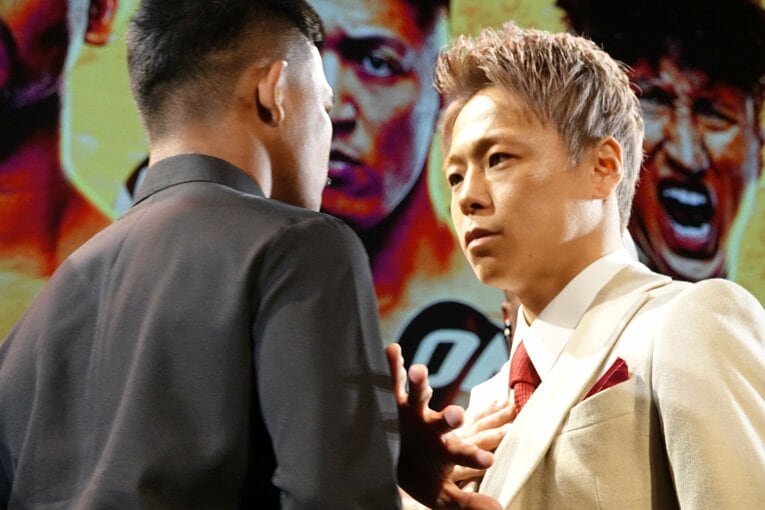 3月17日の会見で顔を合わせたロッタンと武尊　©Koji Fuse