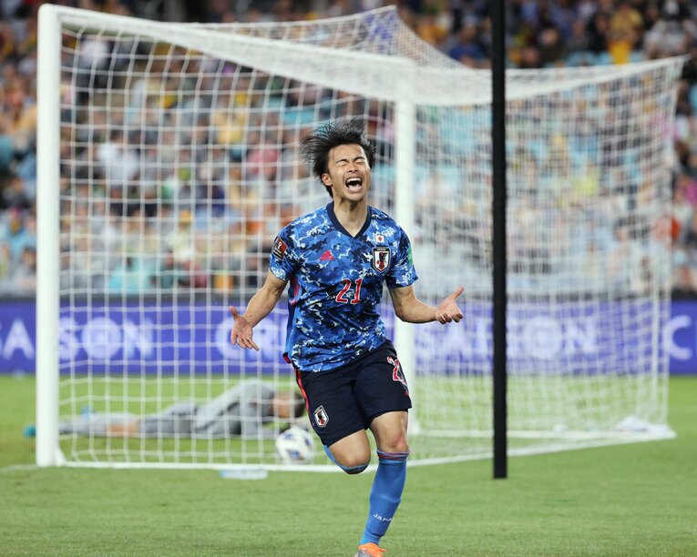 カタールW杯アジア最終予選オーストラリア戦。もし地上波放送があったら「三笘薫」の名前はもう少し早く轟いていたのかもしれない　©JIJI PRESS