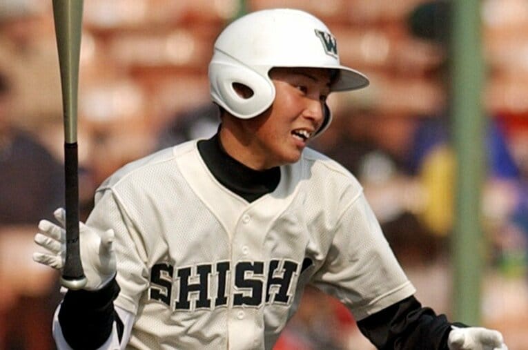 今季限りでの現役引退を発表した川端慎吾。ヤクルト一筋20年のレジェンドだが、ドラフト当時の評価はそれほどでもなかったという ／ photograph by JIJI PRESS