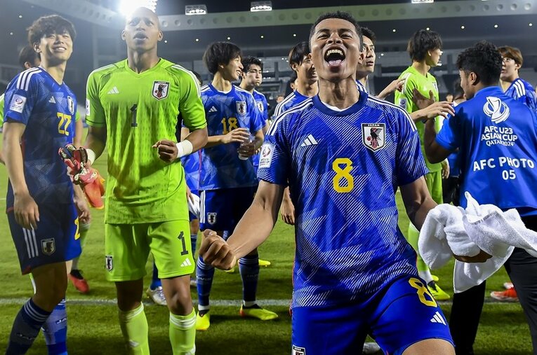 五輪出場を決めて歓喜する藤田ら　©NurPhoto/Getty Images