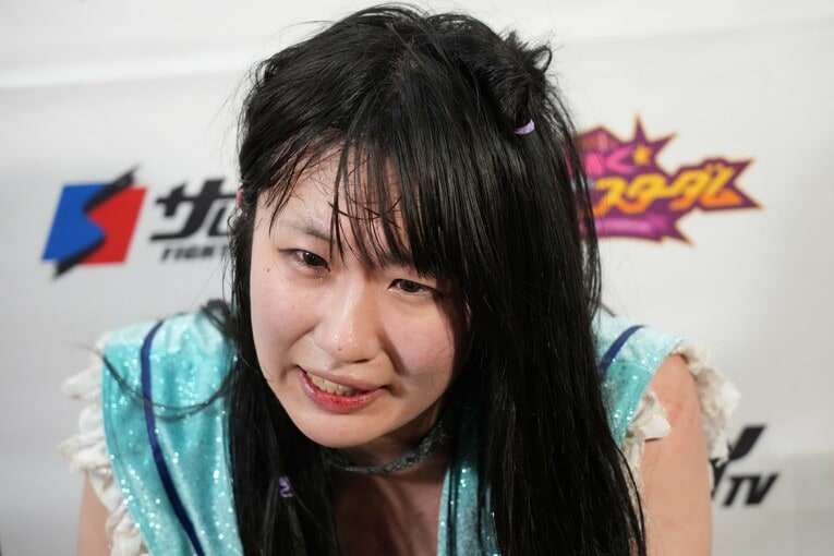 悔しさをにじませる玖麗さやか　©Essei Hara