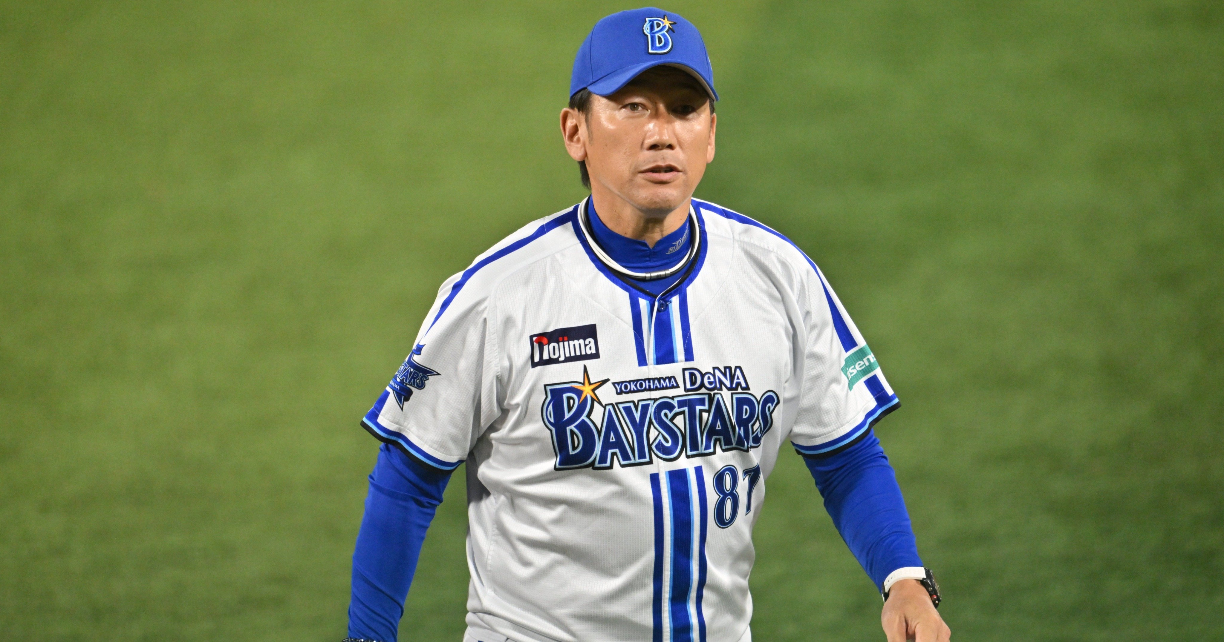 日本シリーズ】DeNA三浦監督、初戦3-5敗戦を分析「最後まで諦めない野球を」｜継投策も解説 - プロ野球 - Number Web - ナンバー