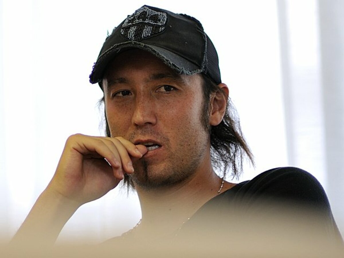 センターバックを巡る考察＞ 田中マルクス闘莉王 「闘莉王が必要になる