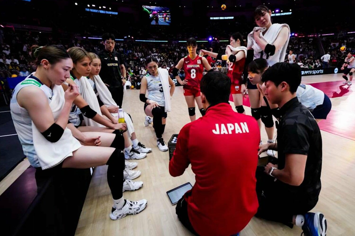 世界バレー4位は“合格点”か「最後まで諦めない」新生・女子バレー 石川真佑ら躍動もメダル逃す…それでも未来を照らす“3つの理由”＜Number Web＞ photograph by Volleyball World