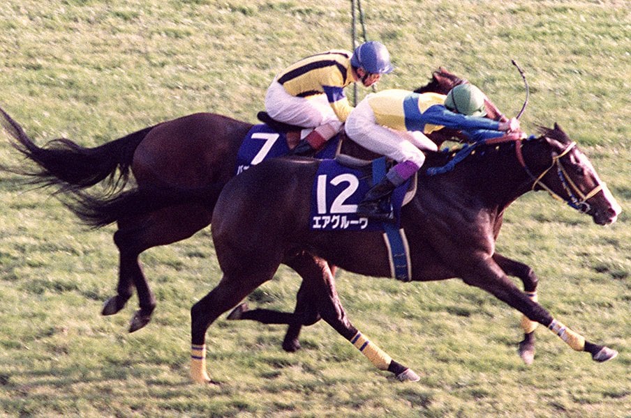 エアグルーヴは強い牝馬の元祖だ。牡馬に勝てるを証明した札幌記念。＜Number Web＞ photograph by Kyodo News