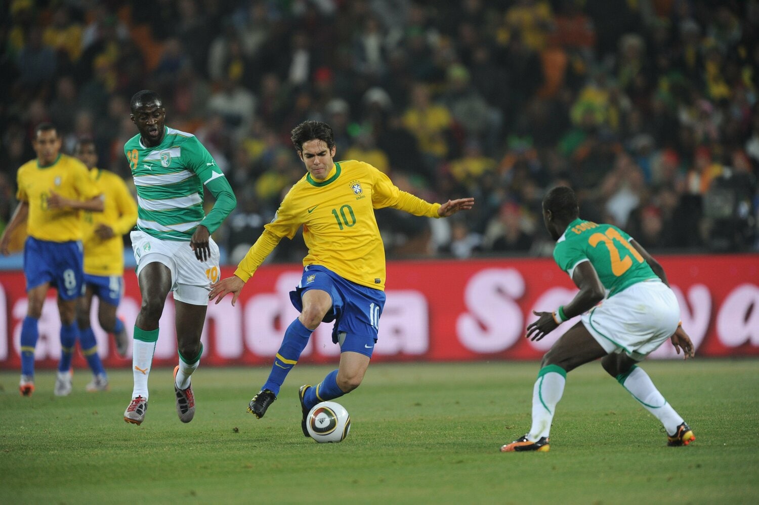 南アフリカW杯、ブラジルvsコートジボワール　©JMPA