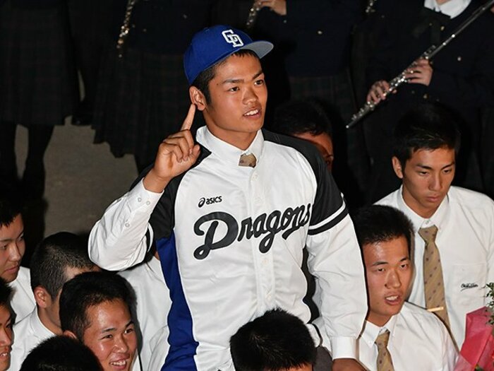 根尾昂にトーチュウが狂喜乱舞し、金本監督辞任にデイリーは激怒した。<Number Web> photograph by Hideki Sugiyama