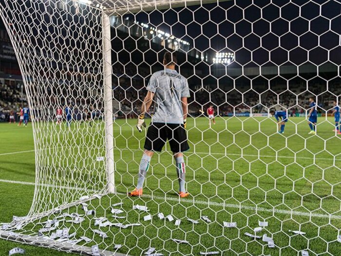 18歳に129億円の値札がつく異常さ。サッカー移籍市場バブルの行く末は？＜Number Web＞ photograph by AFLO