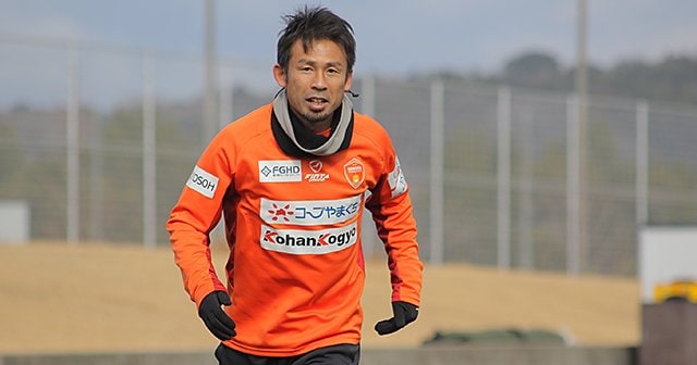 J3降格、契約満了、40歳》引退覚悟も…元日本代表10番・山瀬功治がJ2