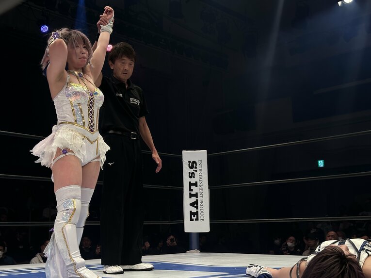 安納サオリvs中野たむ　©Norihiro Hashimoto