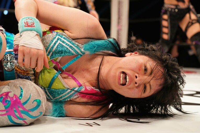 赤いベルトを極めた女・岩谷麻優の10年以上遅れた“結婚引退プラン” 「プロレスは天職。生きている感じがする」(3)